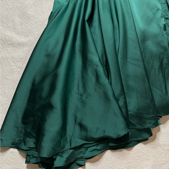Fame and Partners Green Satin Maxi Gown Dress 8 - Picture 4 of 7
